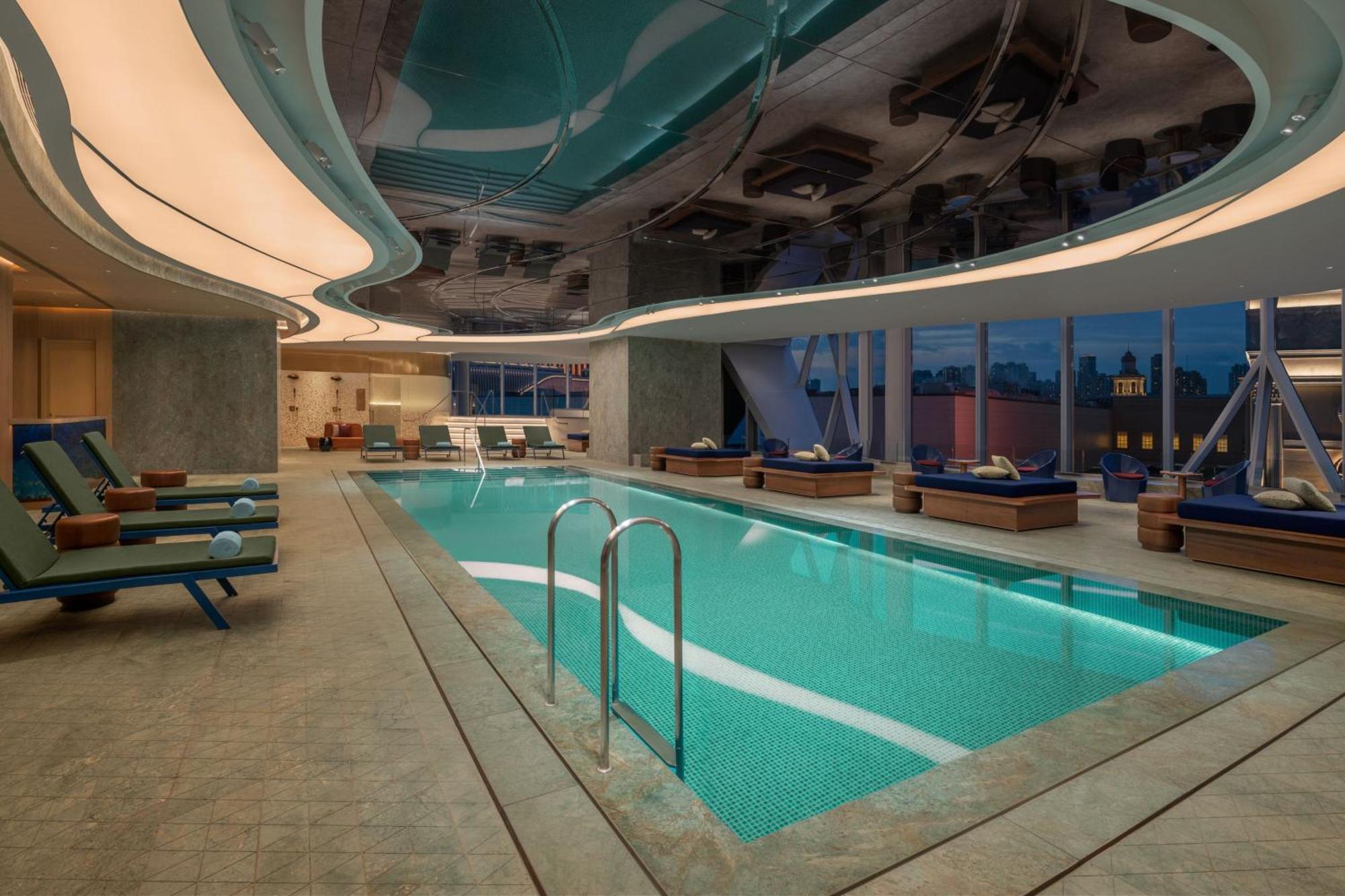 W Macau - Studio City Exterior foto The pool at the Mandarin Oriental