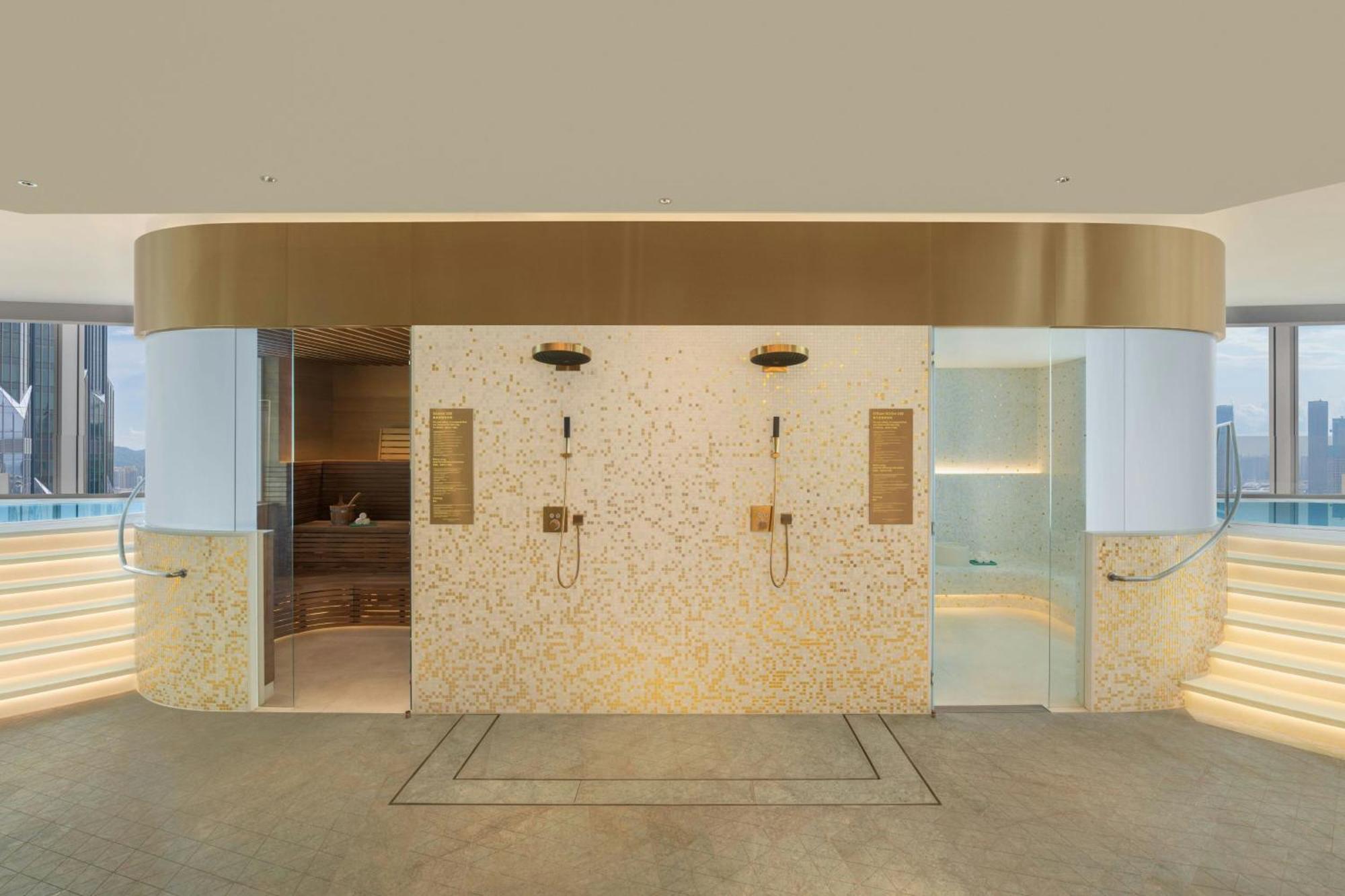 W Macau - Studio City Exterior foto A shower room