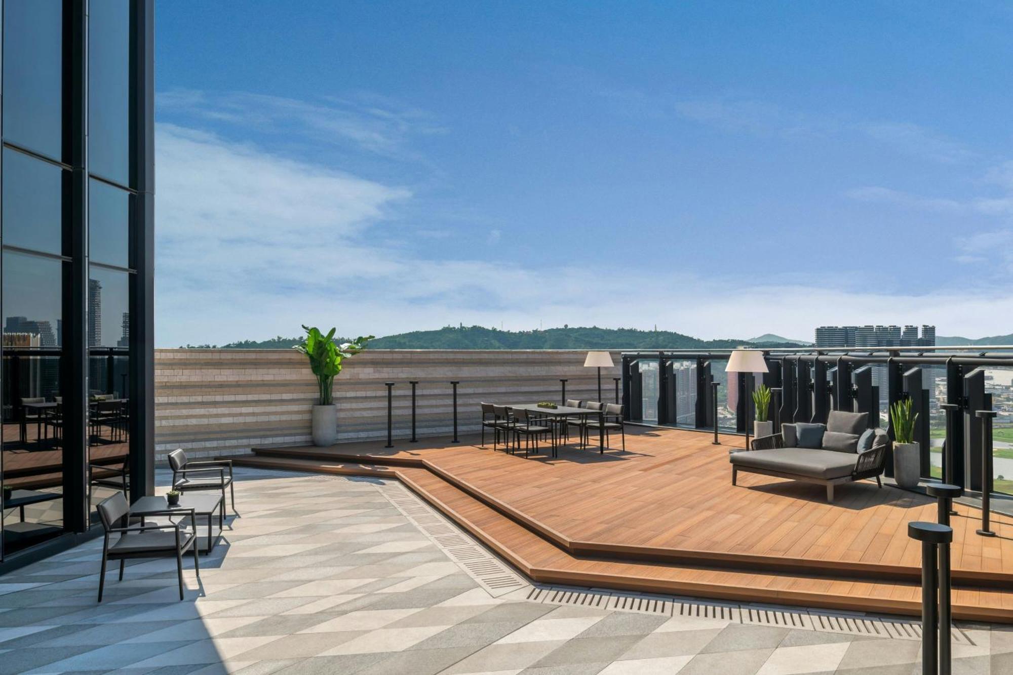 W Macau - Studio City Exterior foto The rooftop terrace